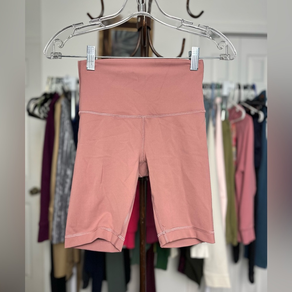 LULULEMON PINK SHORTS WOMEN SIZE 4 - Picture 3 of 6